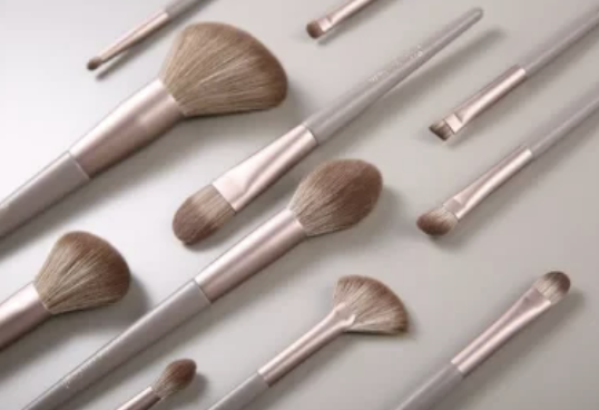 化妆/周四19:00-20:30白老师